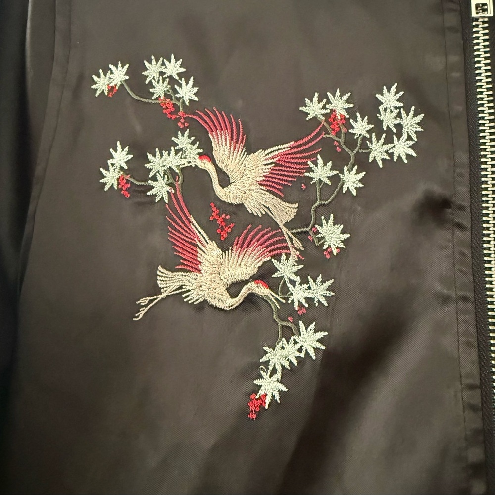 EUC Vintage Style Sukajan Bomber 🕊️ LU NYC Embroidered Crane Satin Jacket Y2K - Picture 2 of 8